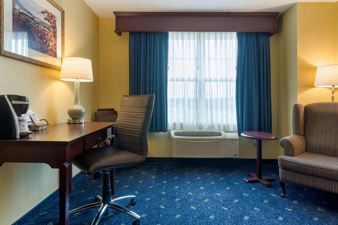 Best Western Plus Grand-Sault Hotel & Suites ภายนอก รูปภาพ