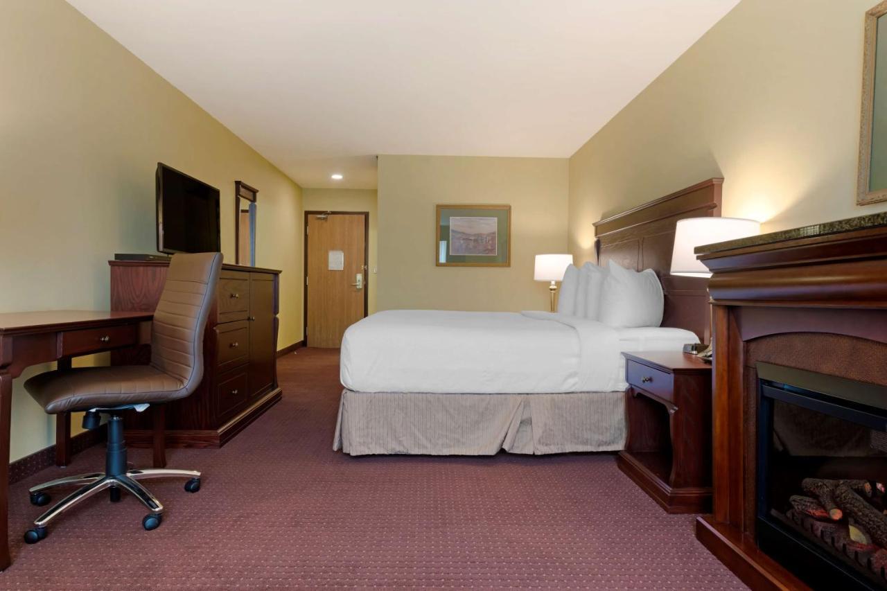Best Western Plus Grand-Sault Hotel & Suites ภายนอก รูปภาพ