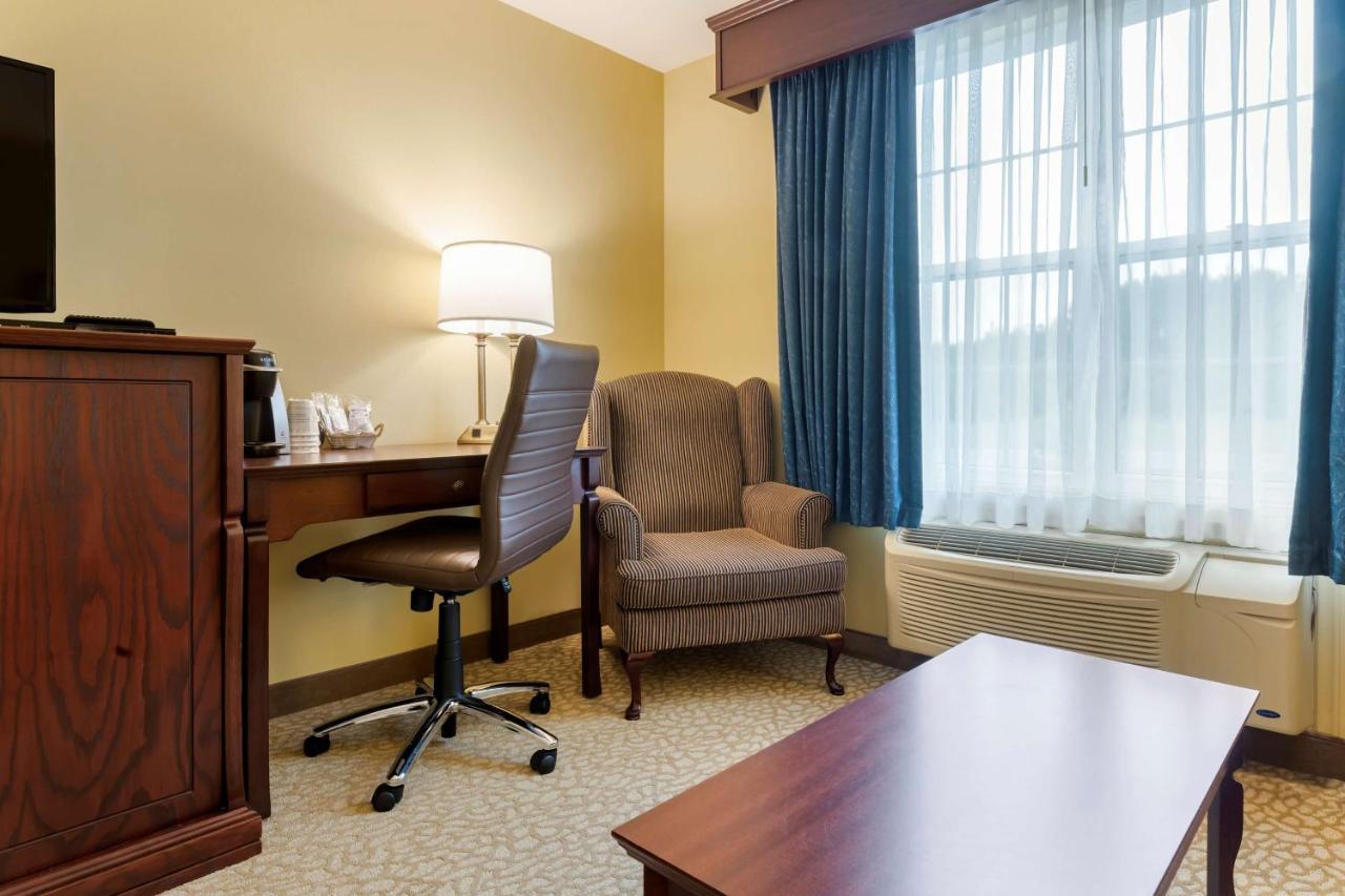 Best Western Plus Grand-Sault Hotel & Suites ภายนอก รูปภาพ