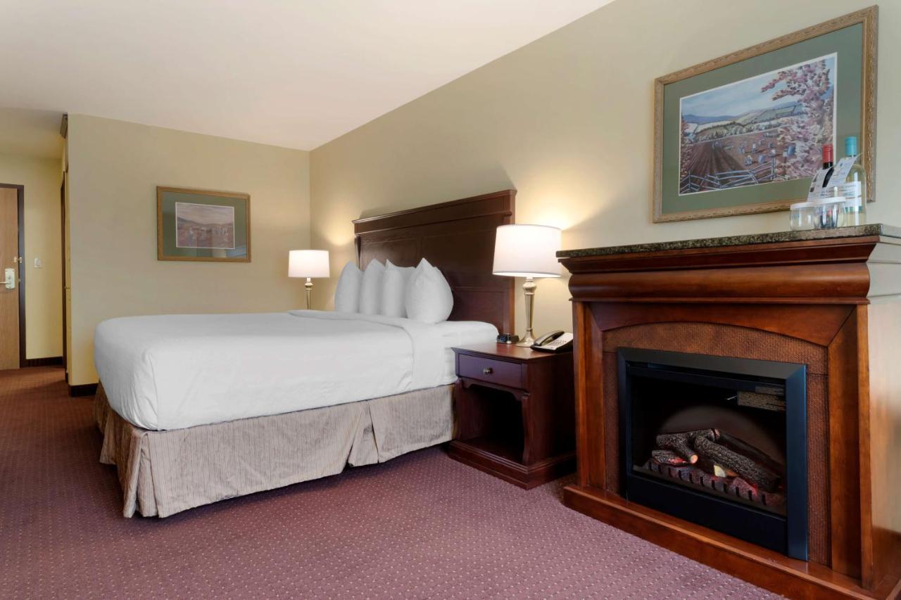 Best Western Plus Grand-Sault Hotel & Suites ภายนอก รูปภาพ